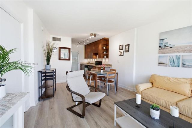 3250 NE 28th Street 806, Fort Lauderdale, FL 33308