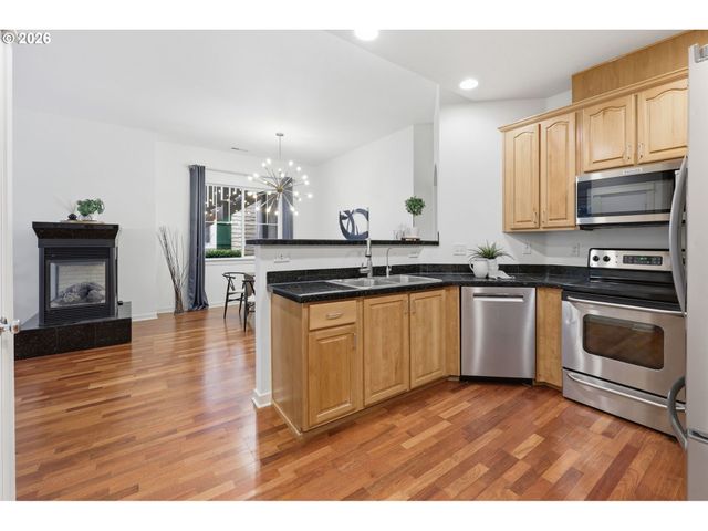 8361 Sw 24TH Ave, Portland, OR 97219