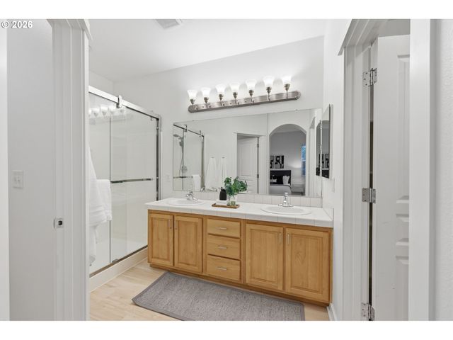 8361 Sw 24TH Ave, Portland, OR 97219