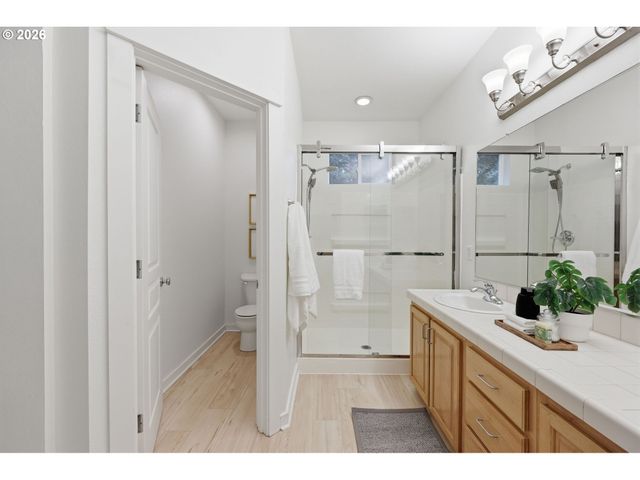 8361 Sw 24TH Ave, Portland, OR 97219