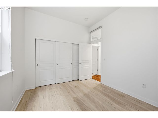 8361 Sw 24TH Ave, Portland, OR 97219