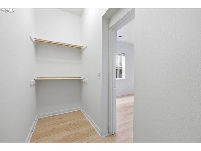 8361 Sw 24TH Ave, Portland, OR 97219