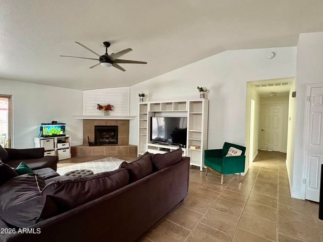 5829 E ENROSE Street, Mesa, AZ 85205