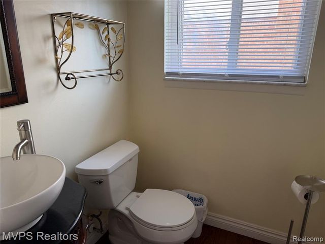 5043 Blair Drive, Troy, MI 48085