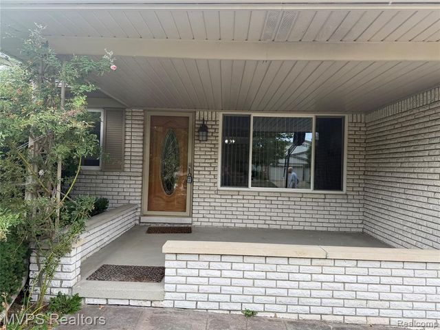 5043 Blair Drive, Troy, MI 48085