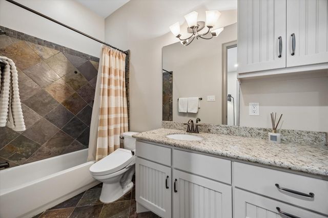 2105 Argonne Street, Houston, TX 77019