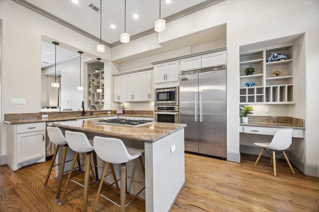2105 Argonne Street, Houston, TX 77019