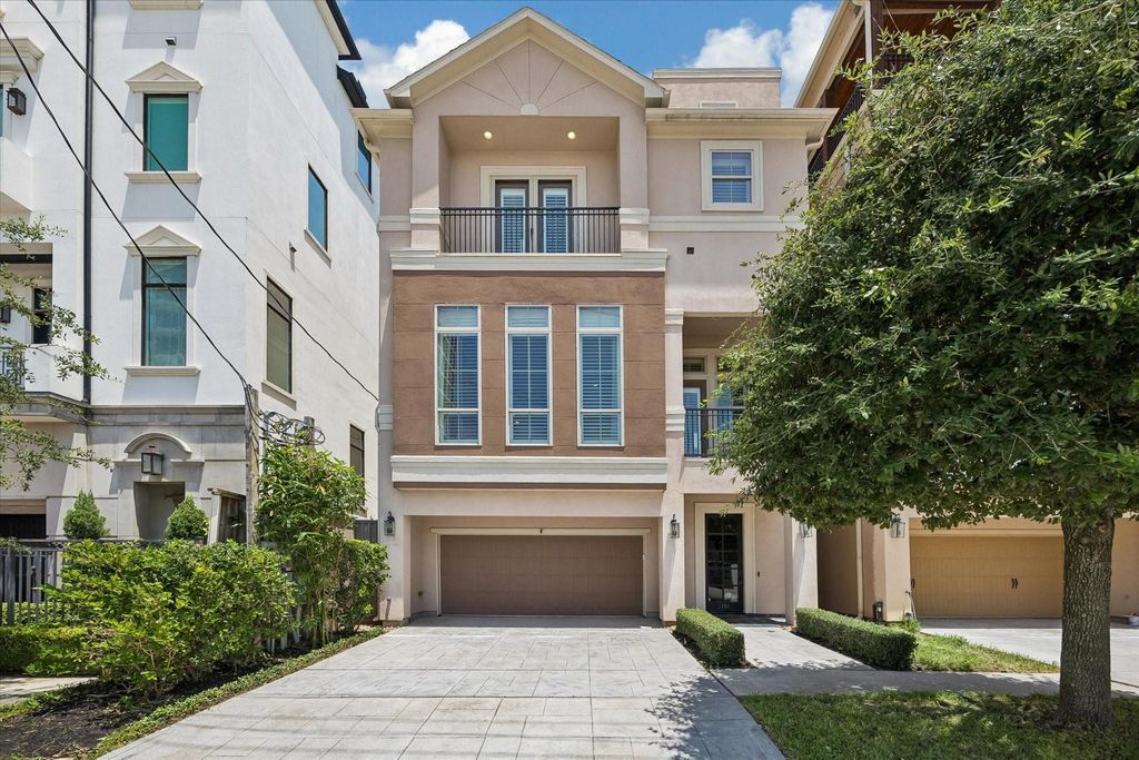 2105 Argonne Street, Houston, TX 77019