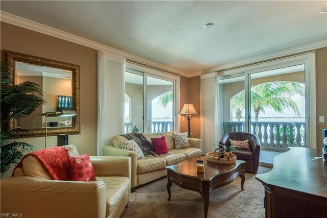 2825 Palm Beach BLVD 219, Fort Myers, FL 33916