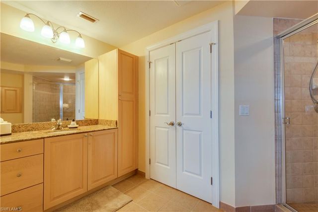 2825 Palm Beach BLVD 219, Fort Myers, FL 33916