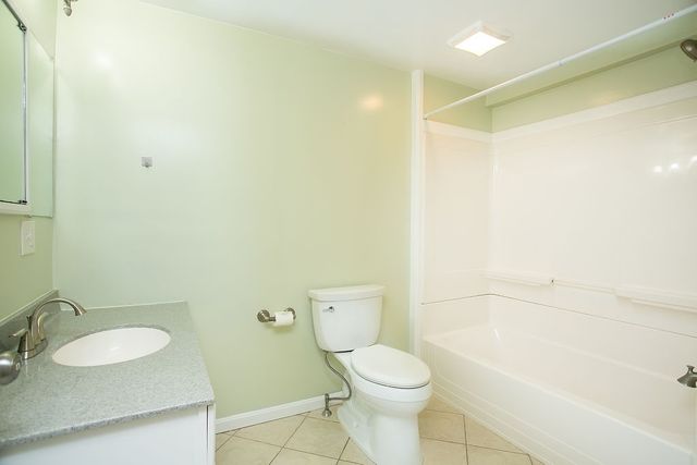 132 Evarts Street 2, Newport, RI 02840