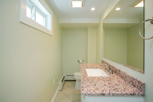 132 Evarts Street 2, Newport, RI 02840