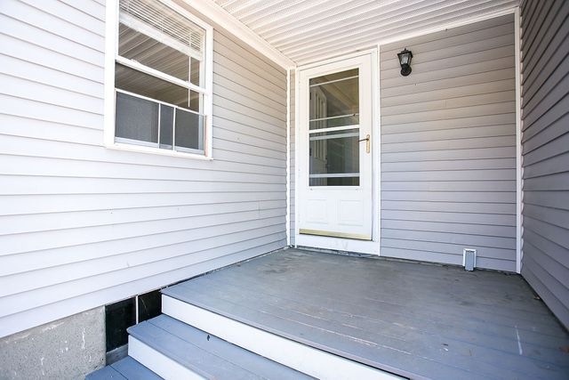 132 Evarts Street 2, Newport, RI 02840