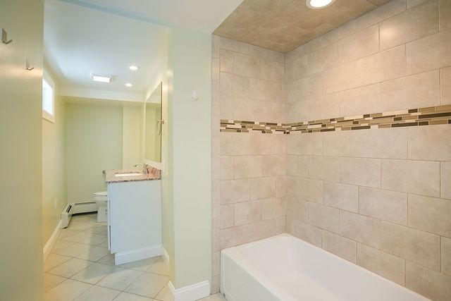 132 Evarts Street 2, Newport, RI 02840