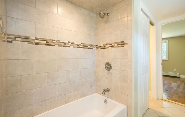 132 Evarts Street 2, Newport, RI 02840