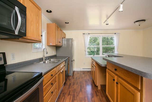 132 Evarts Street 2, Newport, RI 02840