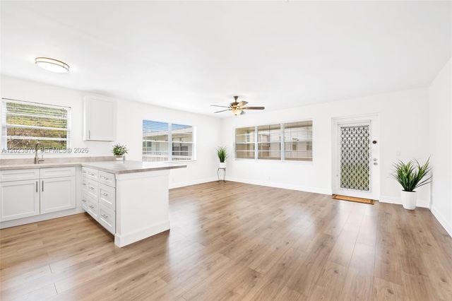 17 Lyndhurst A, Deerfield Beach, FL 33442
