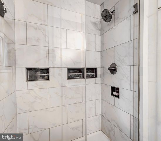 14 TUCKERTON RD, Shamong, NJ 08088