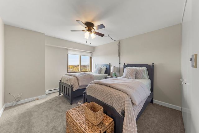 141 N La Grange Road 803, La Grange, IL 60525