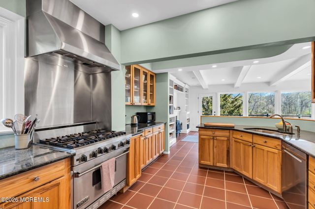 531 Locust Point Road, Rumson, NJ 07760