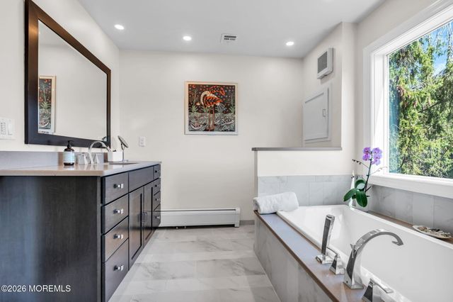 531 Locust Point Road, Rumson, NJ 07760