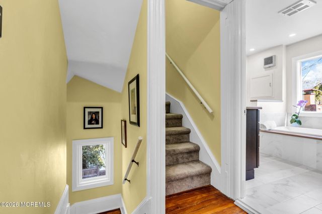 531 Locust Point Road, Rumson, NJ 07760