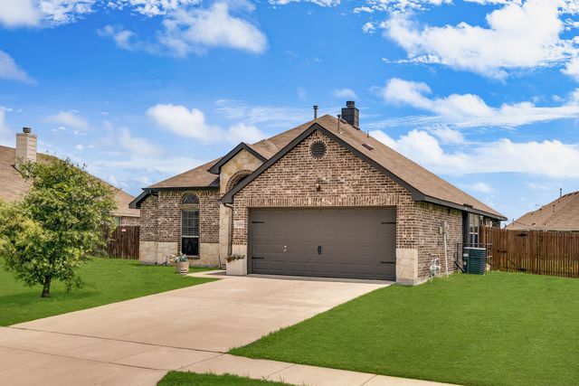 1928 Glen Meadow Drive, Royse City, TX 75189