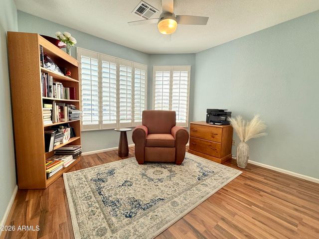 208 E SOUTH FORK Drive, Phoenix, AZ 85048