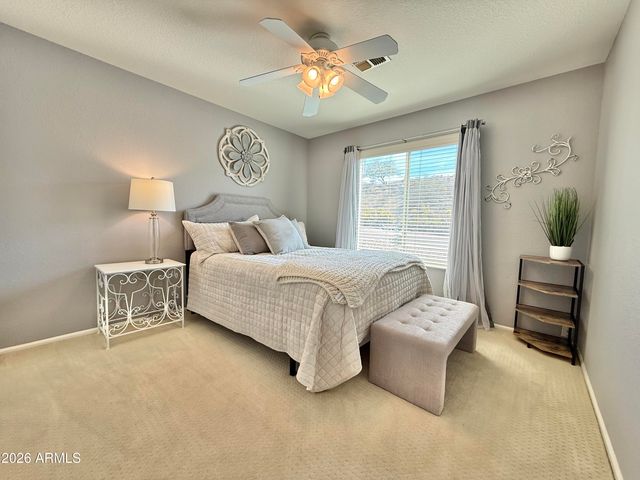 208 E SOUTH FORK Drive, Phoenix, AZ 85048