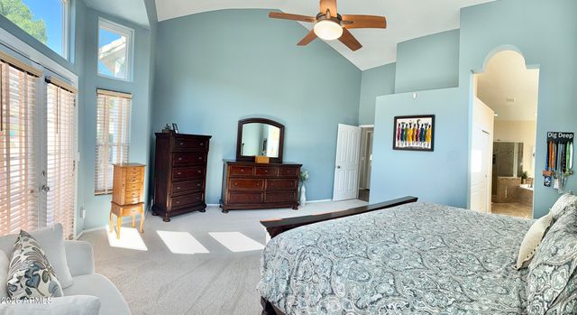 208 E SOUTH FORK Drive, Phoenix, AZ 85048