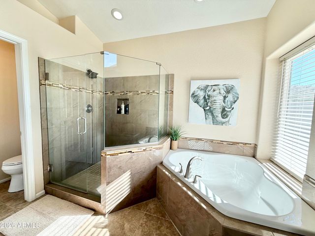 208 E SOUTH FORK Drive, Phoenix, AZ 85048