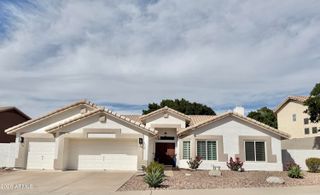 208 E SOUTH FORK Drive, Phoenix, AZ 85048