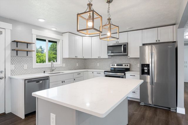 1820 5th St Ave, Cheney, WA 99004