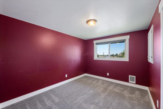 1820 5th St Ave, Cheney, WA 99004