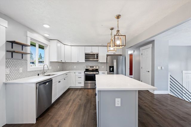 1820 5th St Ave, Cheney, WA 99004