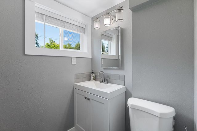 1820 5th St Ave, Cheney, WA 99004