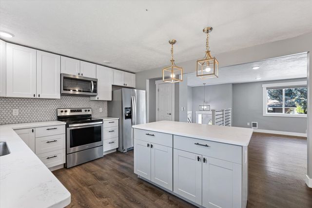 1820 5th St Ave, Cheney, WA 99004