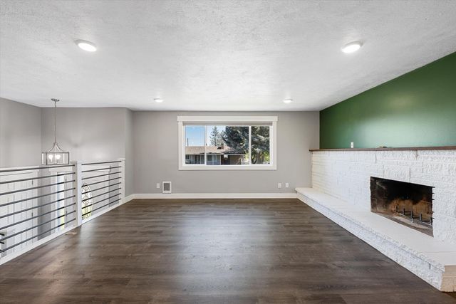 1820 5th St Ave, Cheney, WA 99004