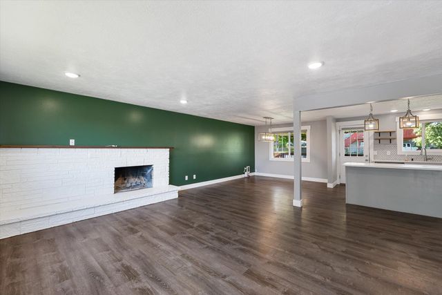1820 5th St Ave, Cheney, WA 99004