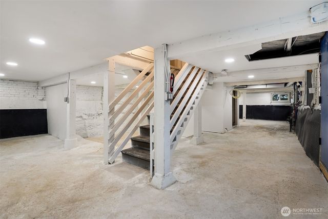 3443 21st Avenue W, Seattle, WA 98199