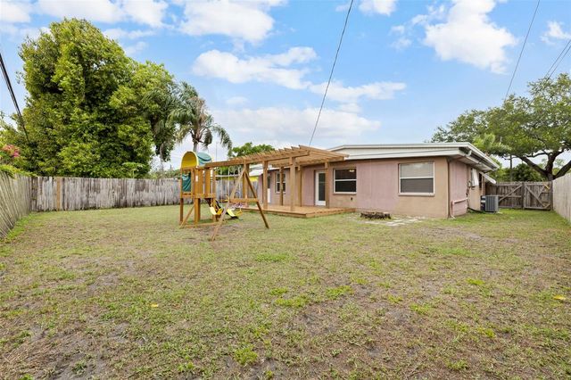 10356 111TH AVENUE, Largo, FL 33773