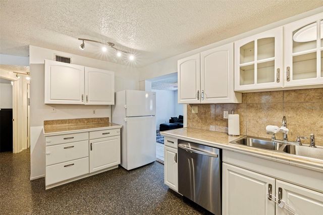 10356 111TH AVENUE, Largo, FL 33773