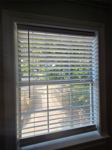 2740 Burlington, Dallas, TX 75211