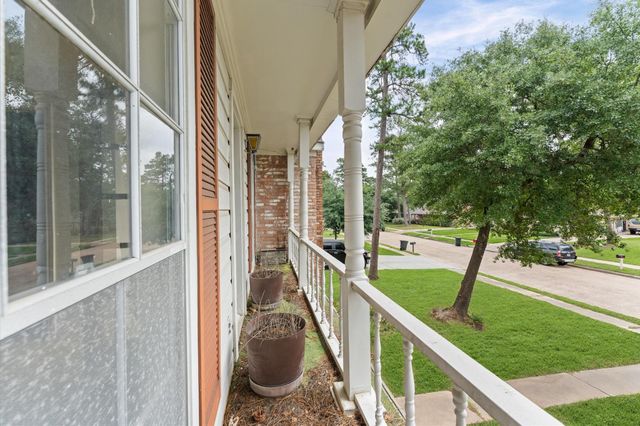 9634 Dornoch Drive, Spring, TX 77379