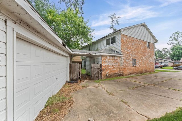 9634 Dornoch Drive, Spring, TX 77379