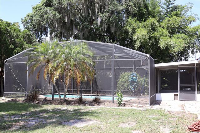 1413 ORANGE AVENUE, Tavares, FL 32778