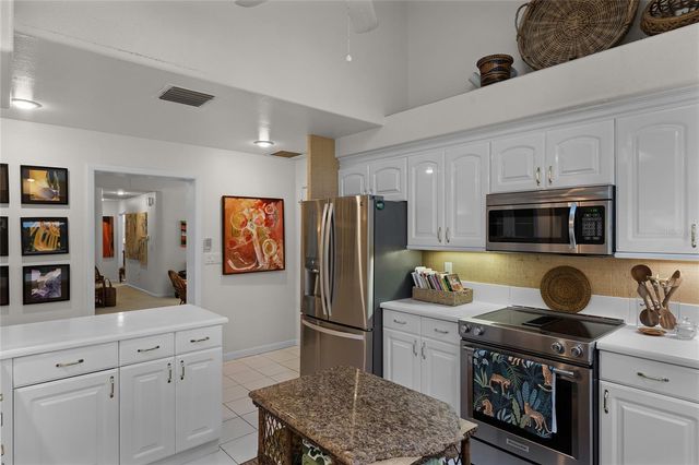 1611 WALNUT AVENUE, Winter Park, FL 32789