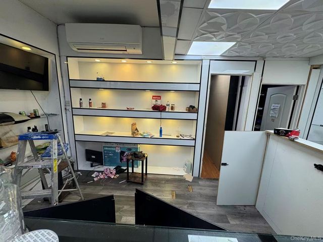 156-09 Northern Blvd, Flushing, NY 11358