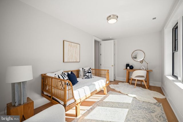 2602 36TH PL NW, Washington, DC 20007