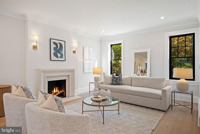 2602 36TH PL NW, Washington, DC 20007